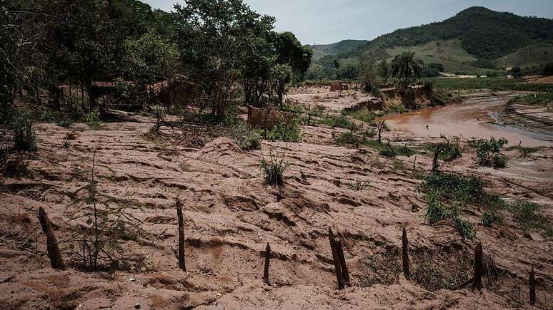 Tragédia em Mariana em novembro de 2015 foi pior desastre ambiental do Brasil