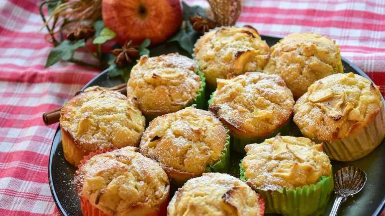 Pãozinho integral de maçã com canela – Foto: ShutterStock