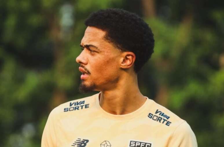 Jamal Lewis será titular contra o Criciúma –