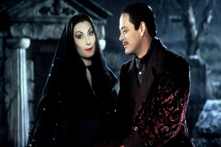 O filme ‘A Família Addams’, com suas bizarrices, é uma ótima escolha para assistir em outubro 