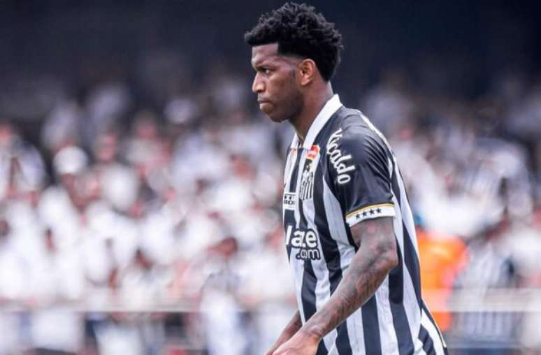 Focado em ajudar o Santos na fase final da Série B, Gil deixa futuro em segundo plano