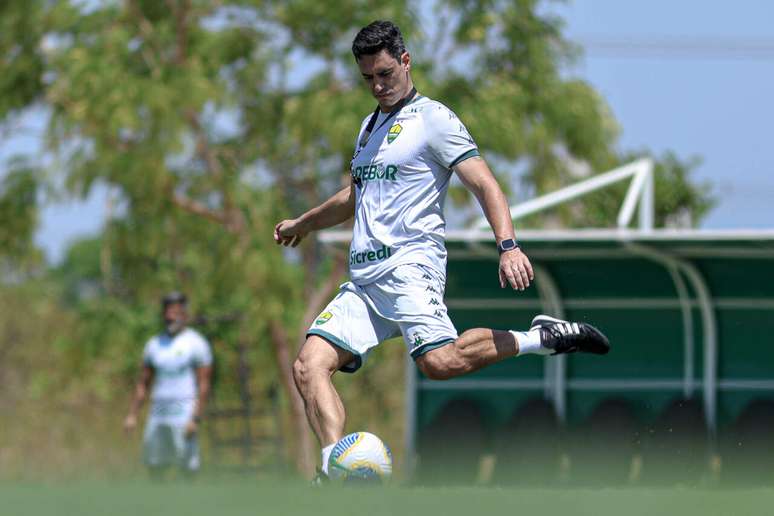 Cuiabá, entrenado por Bernardo Franco, quiere un último respiro para recuperarse en BR24 -