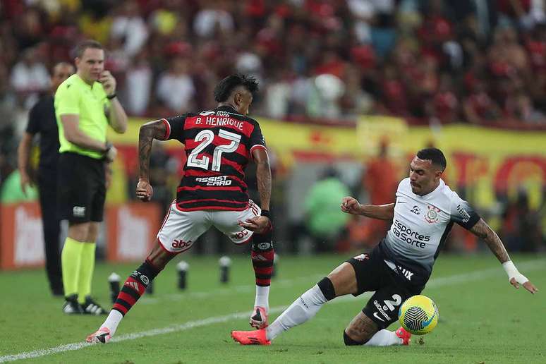 Expulso por falta em Matheuzinho, Bruno Henrique também desfalca o Rubro-Negro na ida contra o Atlético-MG –