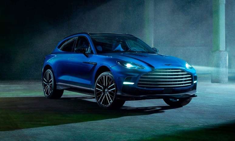 Aston Martin DBX -