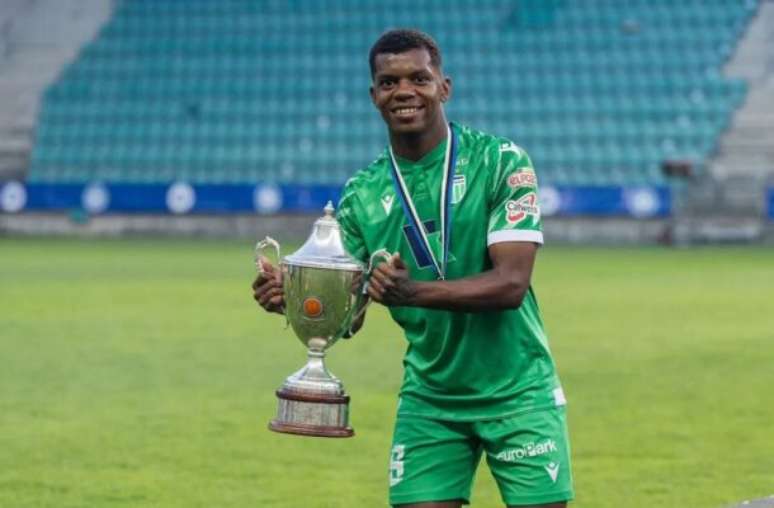 Ex-Atlético-MG Alexandre Lopes comemora a conquista do campeonato da Estônia: “Estou muito feliz com tudo”