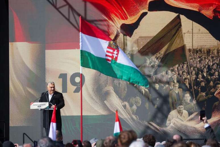 O primeiro-ministro húngaro, Viktor Orbán, discursa durante as comemorações do 68º aniversário da Revolta Húngara de 1956, em Budapeste, Hungria
23/10/2024
REUTERS/Bernadett Szabo