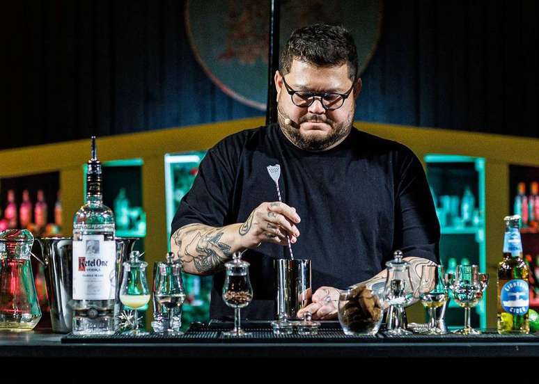 Thiago Bañares, o chef por trás do melhor bar do Brasil: o Tan Tan