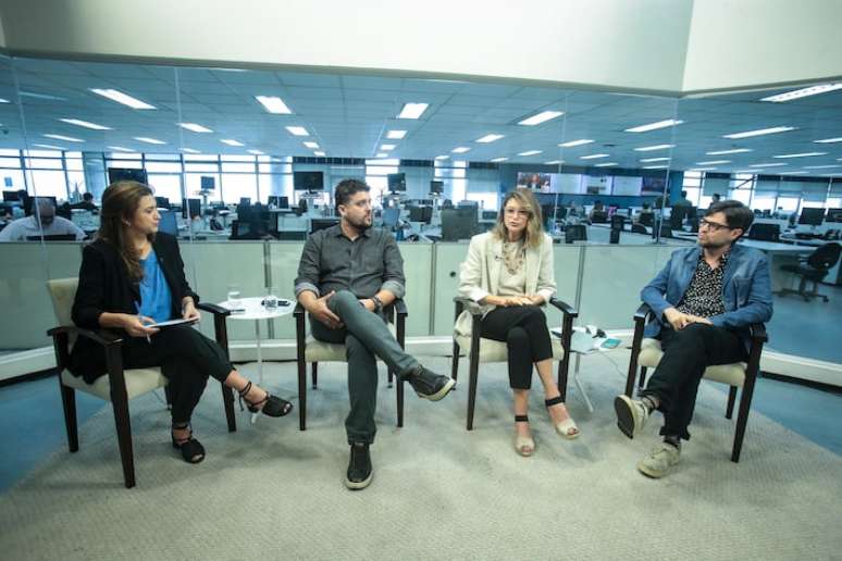 Estadão promove ciclo de debates Reconstrução da Educação; da esquerda para a direita a repórter Renata Cafardo, Raul Alves de Souza, Camila Bruzzi e Felipe Fortes.