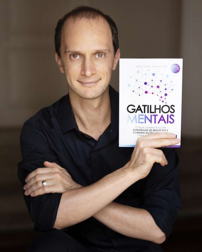 O livro 'Gatilhos Mentais' foi escrito em 2016