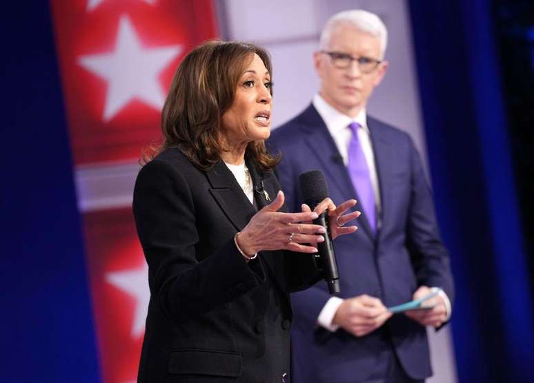 Kamala Harris chamou Trump de 'fascista' em entrevista à CNN