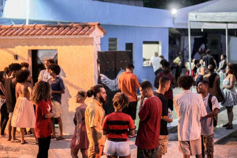 A grande obra de Dudu é o Instituto Enraizados, de formação para jovens, fundado em 1999 no Morro Agudo, em Nova Iguaçu (RJ).