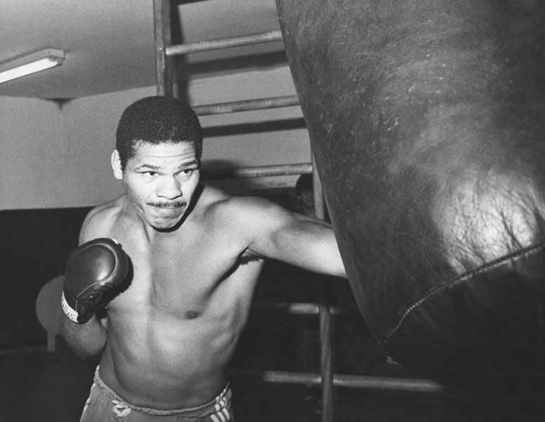 Magila, ex-peso pesado e boxeador brasileiro, morreu aos 66 anos