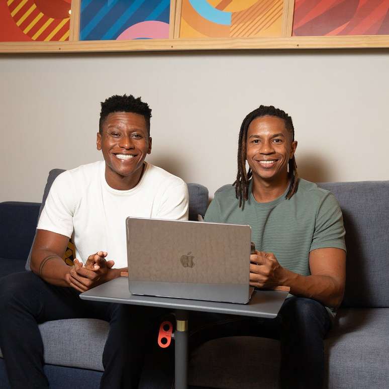 Arthur Lima e Igor Leo Rocha são os fundadores da AfroSaúde