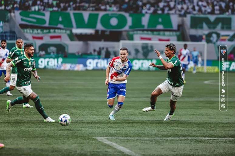 Palmeiras y Fortaleza compiten en Alliance Park -