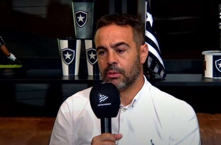 Reprodução - Legenda: Artur Jorge conta bastidores da partida entre Botafogo x Peñarol