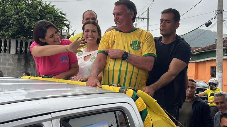 Rosana Valle recebe o apoio de Michelle e Jair Bolsonaro