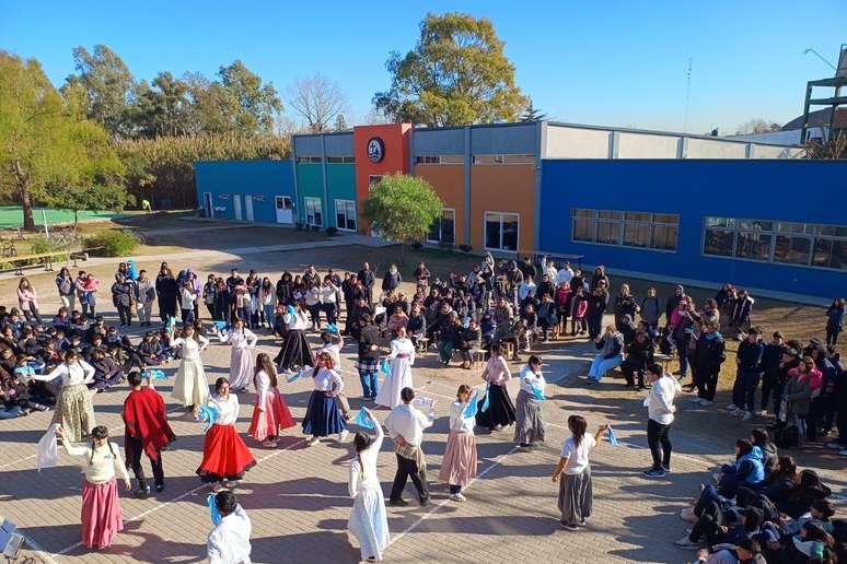 A escola foi fundada em 2012