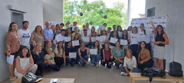 Além dos professores, a escola conta com um grupo de especialistas que atendem as crianças