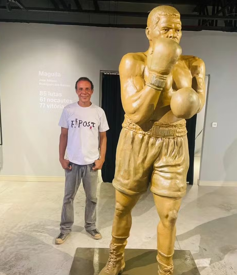 La estatua de Magila se encuentra en el monumento de Serjip.