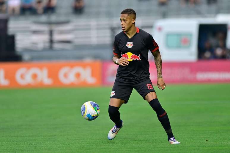 Vitinho (Red Bull Bragantino) durante jogo contra o Grêmio, no dia 15.09.2024 