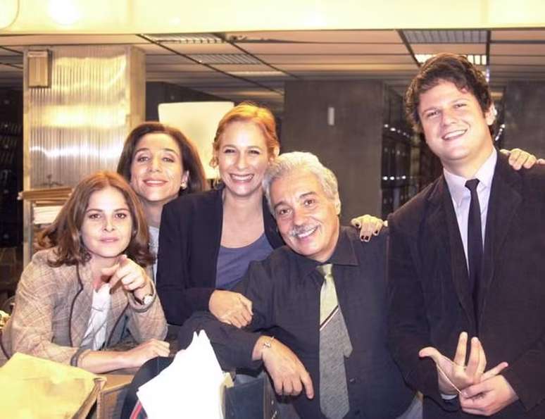 Drica Moraes, Marisa Orth, Andreá Beltrão, Pedro Paulo Rangel e Selton Mello em 'Os Aspones', 2004