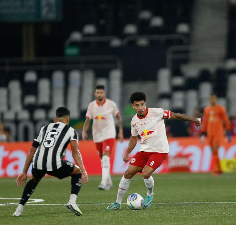 Red Bull Bragantino e Botafogo se enfrentam neste sábado, 26, ás 19 horas, no Nabizão. 