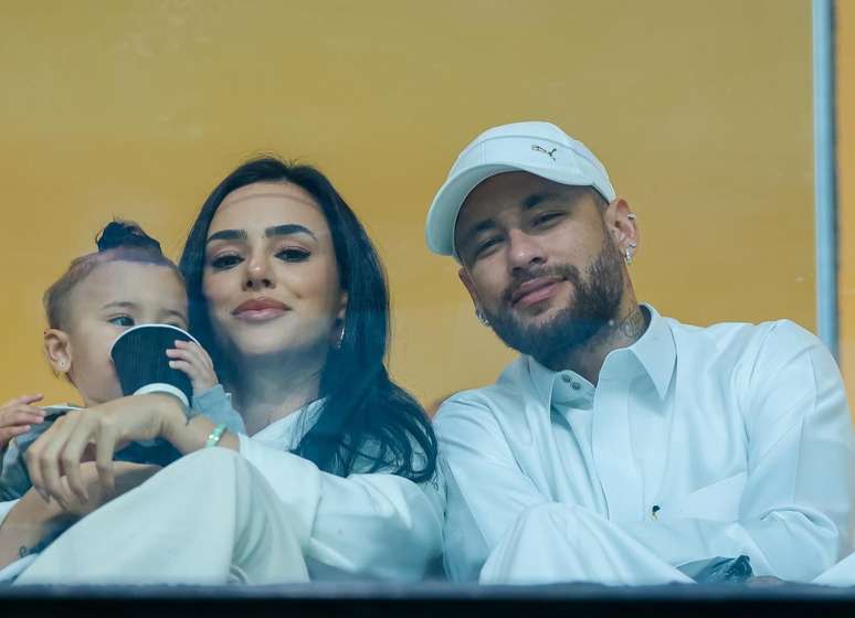 Neymar bersama Bruna Biancardi dan putrinya Mavi