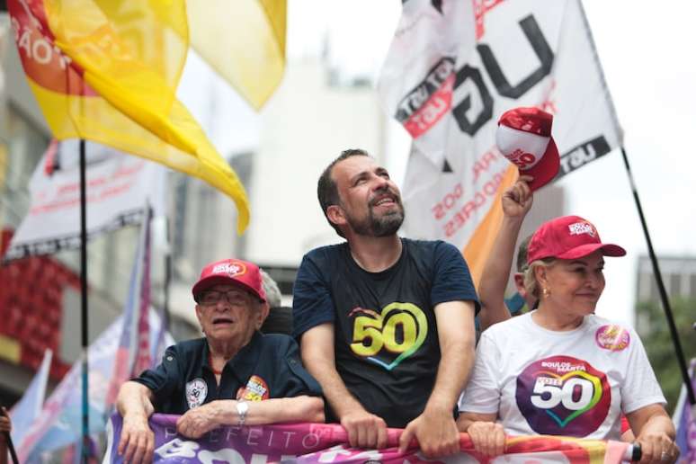 Candidato pelo PSOL à Prefeitura de São Paulo, Guilherme Boulos, durante ato de campanha