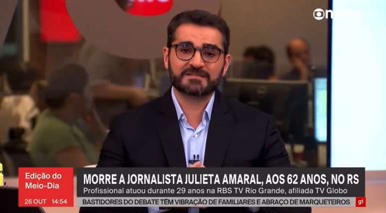 Marcelo Cosme deixou a emoção fluir ao noticiar a morte da também jornalista Julieta Amaral