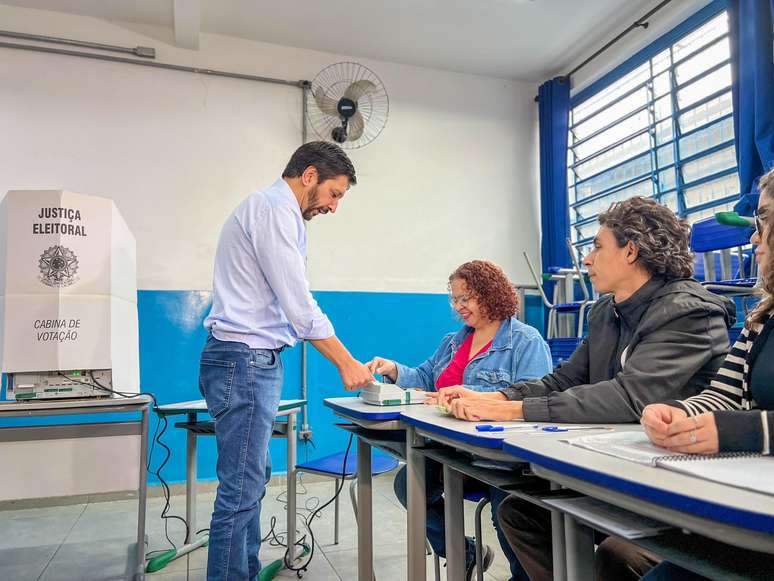 Candidato à reeleição fala em otimismo