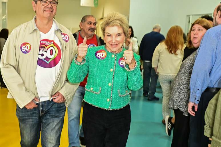 Marta Suplicy (PT) vota nos Jardins, em São Paulo