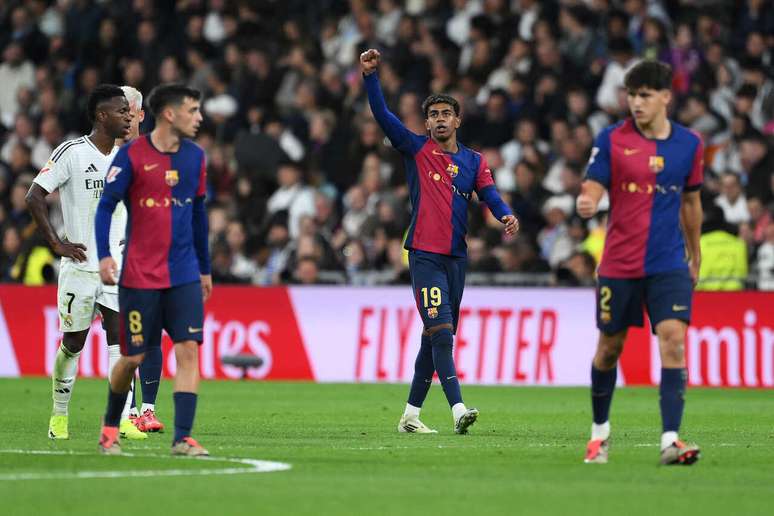 Lamin Yamal se convirtió en uno de los principales blancos del racismo en el Santiago Bernabéu durante la derrota del Barcelona.