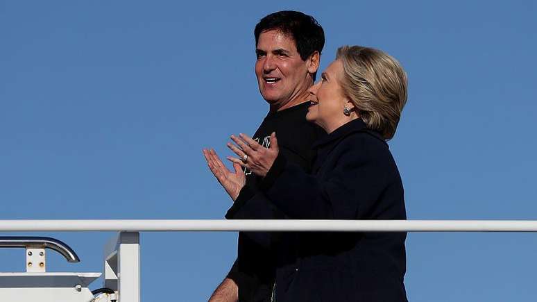 Em 2016, Mark Cuban fez campanha para a então candidata democrata, Hillary Clinton