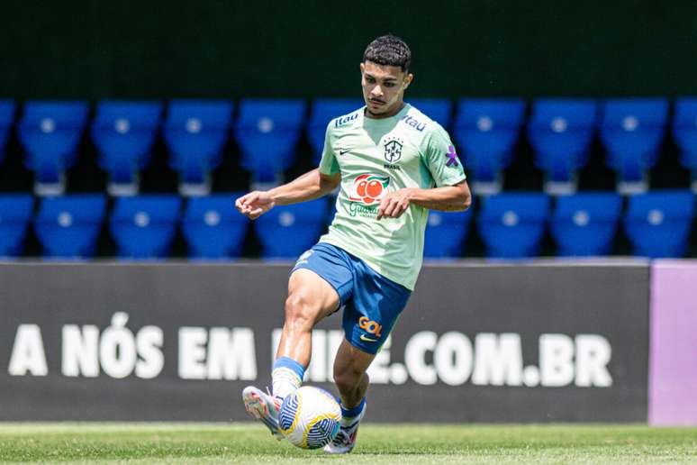 Kauan Rodrigues, do Fortaleza, comemora convocação para a Seleção Brasileira Sub-20: 'muito feliz' 