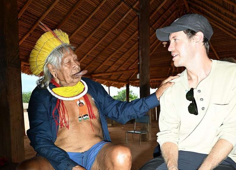 Sebastian Vettel junto a Casike Raoni