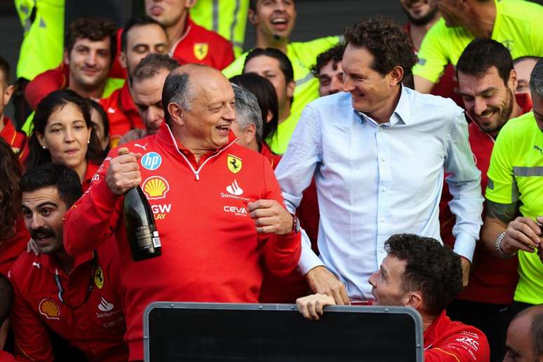 Frederic Wasser y John Elkann: sonrisas después de momentos cachondos