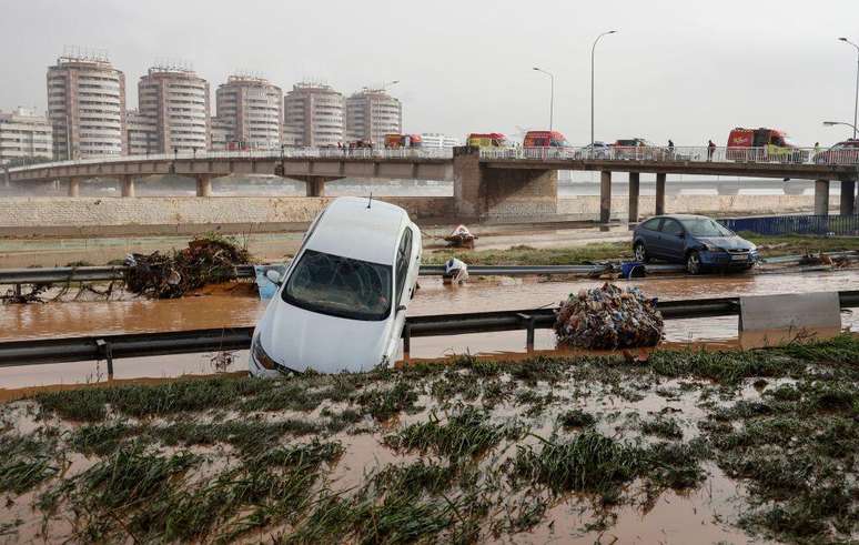 A chuva causou o fechamento de muitas estradas