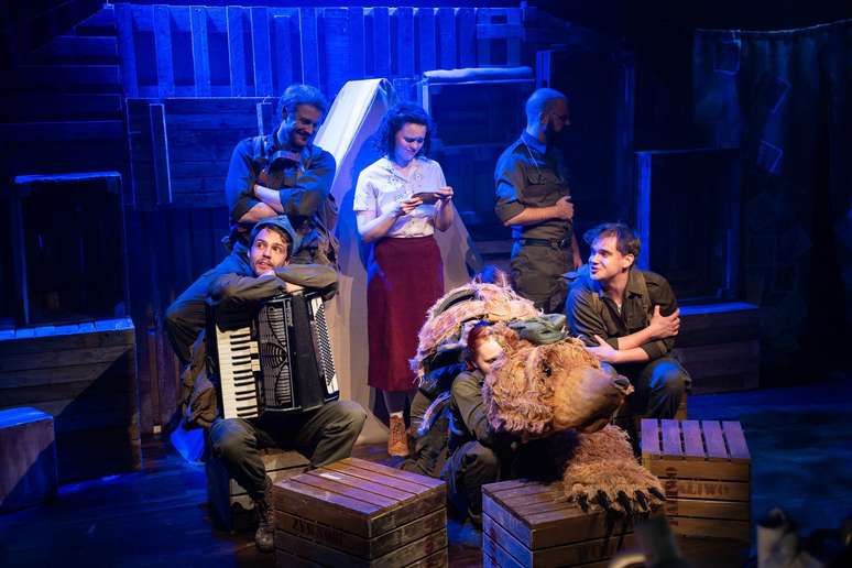 A peça que conta a história do urso entrou em cartaz no Albany Theatre de Coventry, na Inglaterra