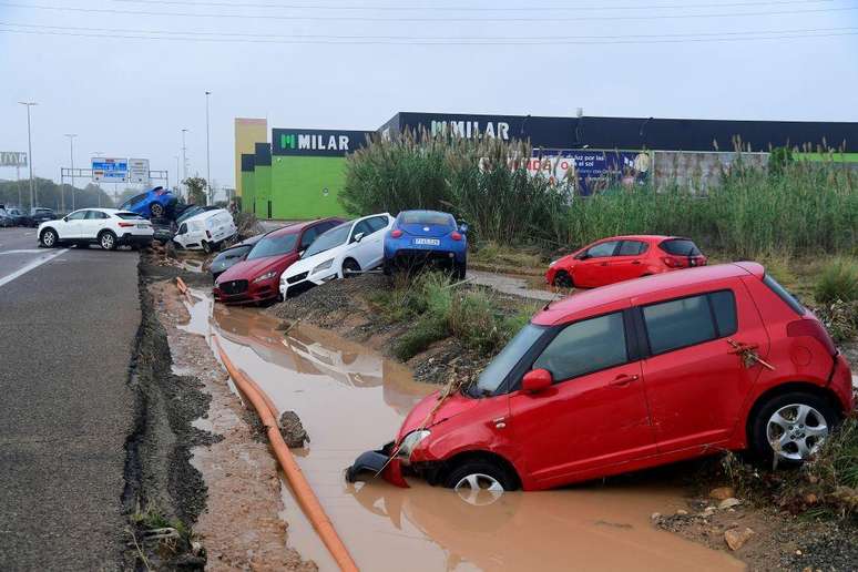 A chuva inesperada inundou diversas áreas