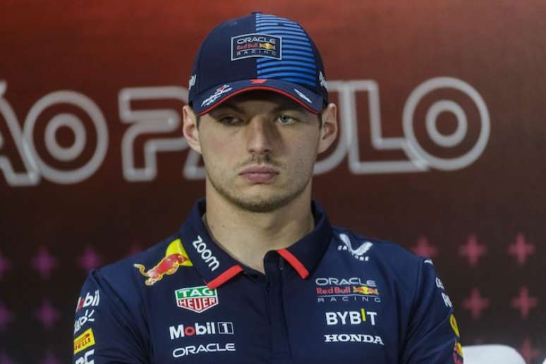 Max Verstappen durante coletiva de imprensa no GP de SP de F1 de 2024.