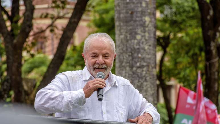 índice de popularidade de Lula preocupa membros do PT, que pensam em uma candidatura para 2026