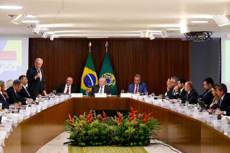 O presidente Lula na reunião com governadores sobre segurança pública