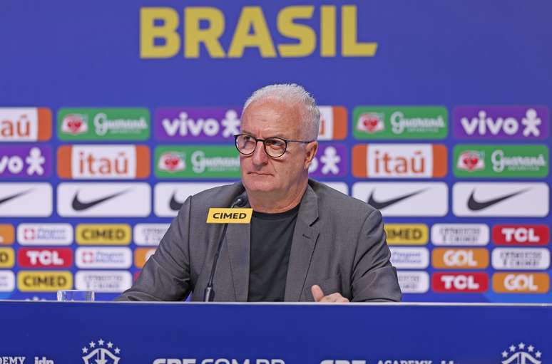 Dorival Júnior durante coletiva. (FOTO: RAFAEL RIBEIRO/CBF)