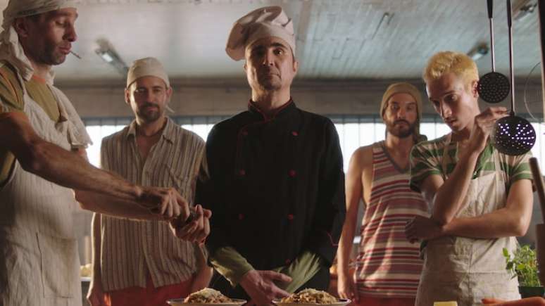 João Miguel volta como o chef-prisioneiro Raimundo Nonato em 'Estômago 2 - O Poderoso Chef'.