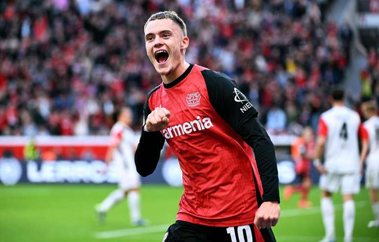 Florian Wirtz (Bayer Leverkusen) comemorando seu gol contra o Eintracht Frankfurt, no dia 19.10.2024 