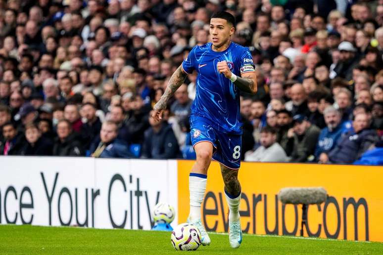 Enzo Fernández (Chelsea) durante jogo contra o Nottingham Forest, no dia 06.10.2024 