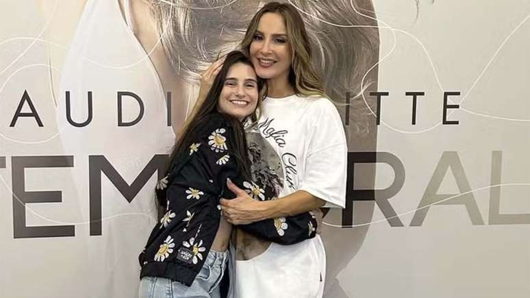 Bella e Claudia Leitte