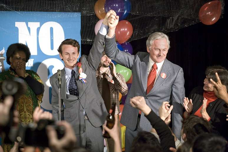 MILK, from left: Sean Penn, Victor Garber, 2008. ©Focus Features/Courtesy Everett Collection