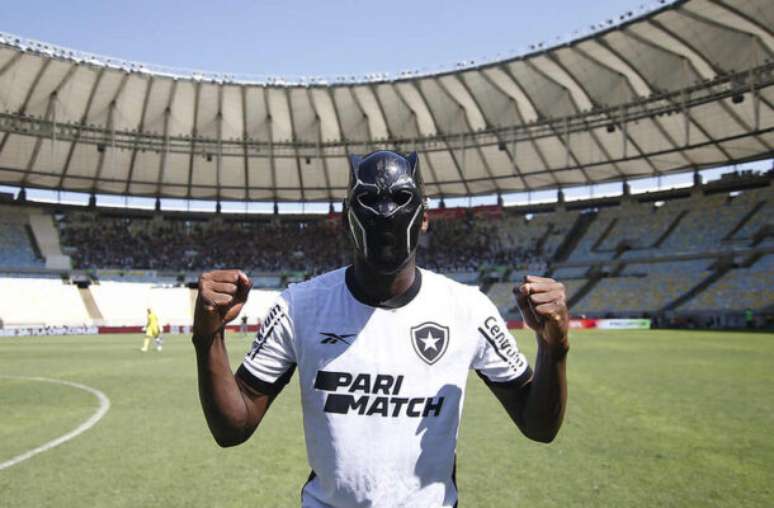 Luiz Henrique se destaca em um Botafogo protagonista –