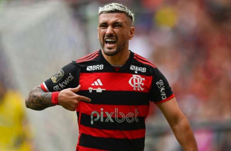 Gabigol brilha em vitória do Flamengo sobre o Atlético –